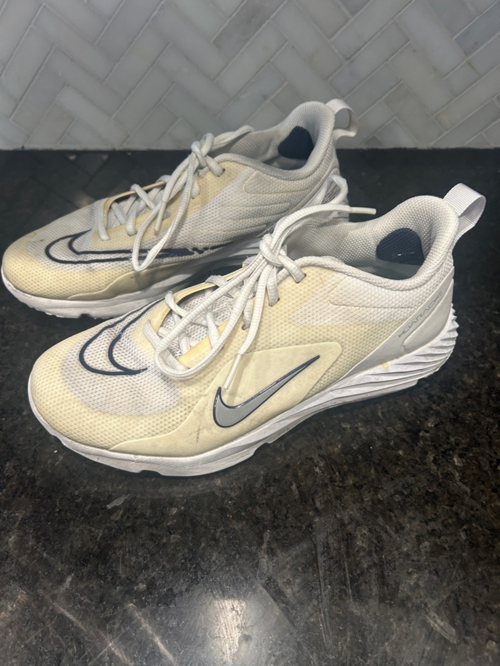 Nike Alpha huarache 8 Pro turf Women’s Cleats Lacrosse size 6.5 white